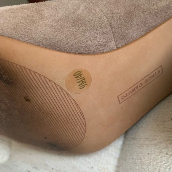 Vince Camuto Suede Sling Back Heel - Picture 7 of 8